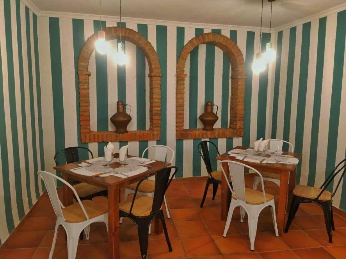 Hostal Altamira Guadalupe Guadalupe  Exteriör bild